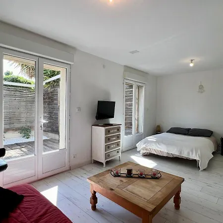 Apartman Independant Avec Terrasse Llupia